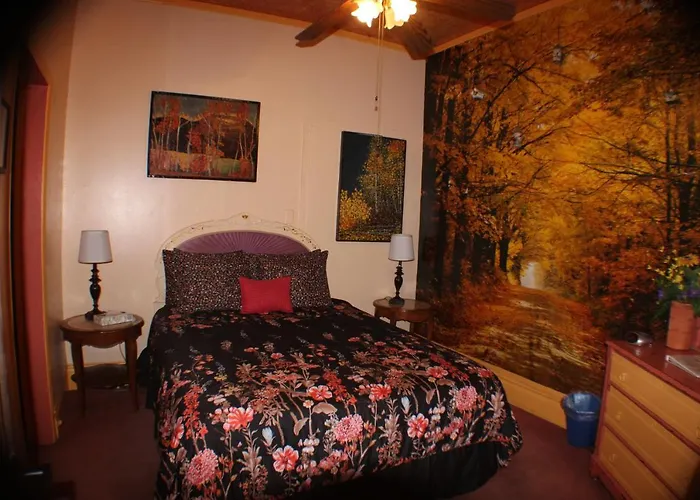The At Castle Rock Inn