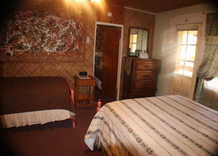 The At Castle Rock Inn