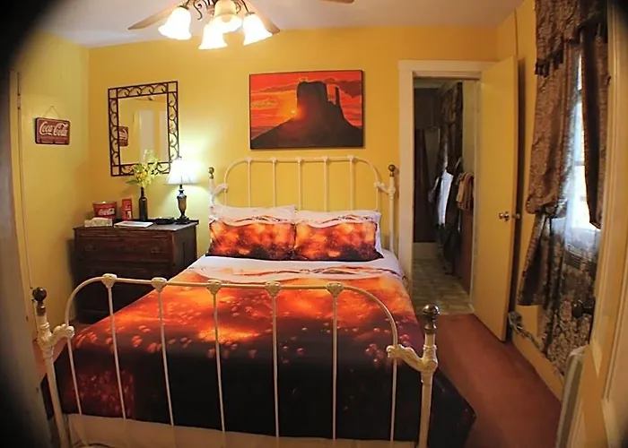The At Castle Rock 3* Bisbee